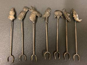 lot 12F image: Vintage Silver Hors dOeuvres Forks Taxco 1950s
