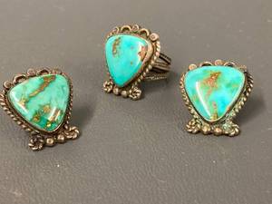 lot 37B image: Vintage Turquoise Sterling Silver Ring & Earrings Set