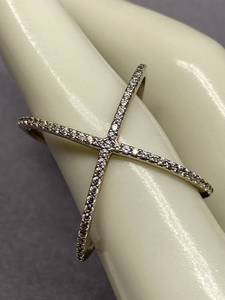 lot 62B image: Sterling Silver TR 25 Criss-Cross Crystal Ring