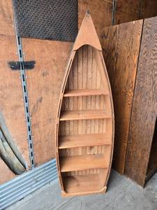 lot 8 image: Rustic Canoe-Shaped Wooden Bookshelf Approx. 72 x 24