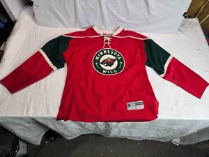 lot 237 image: Minnesota Wild NHL Jersey Size L with Burns 8