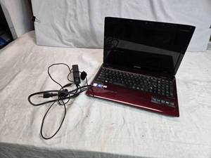 lot 246 image: Samsung R580 Laptop for Parts or Repair