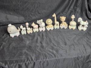 lot 94 image: Precious Moments Porcelain Animal Train Figurines with Numbers