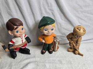 lot 112 image: Lot of 3 - Golfer and Hockey Player Figurines