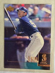 lot 115 image: Ichiro Suzuki 2001 Rookie Baseball Card Upper Deck