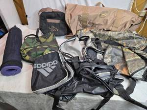 lot 197 image: Assorted Outdoor and Hunting Bags