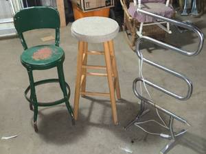 lot 221 image: and Chrome Towel Heating Rack