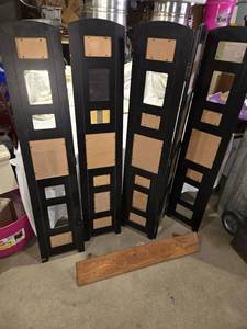 lot 224 image: Black Folding Room Divider Picture Frame, Hinges are Broke off One