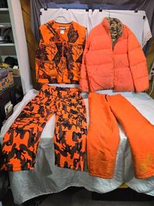 lot 227 image: Mens XL and L Hunting Orange Outerwear
