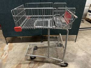 Grocery Store Supermarket Shopping Cart - In Good Condition