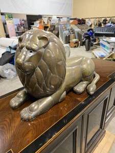 lot 3 image: Resting Lion