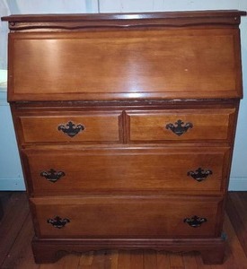 lot 3 image: Gorgeous Wood Secretary