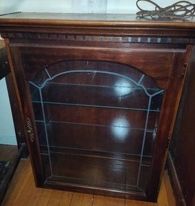 lot 4 image: Lighted WoodGlass Cabinet