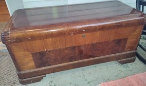 lot 7 image: Wood Cedar Chest