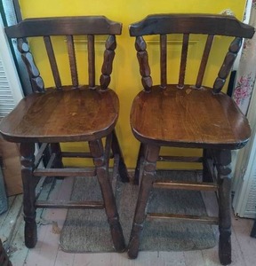 lot 14 image: Two Wood Counter Stools