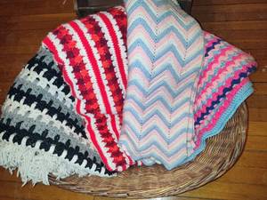 lot 61 image: Large Wicker Basket wFour Crocheted Afghans