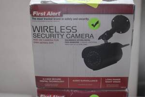lot 7 image: Wireless Security Camera x2