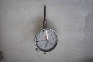 lot 37 image: WEN 10703 1 in. Precision Dial Indicator with .001 in. Resolution