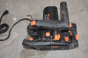 lot 42 image: WEN CT1065 10-Amp 6.5-Inch Plunge Cut Sidewinder Circular Track Saw