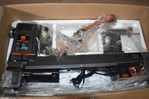 lot 67 image: WEN 34035 6-Amp 14-Inch by 20-Inch Variable Speed Benchtop Wood Lathe