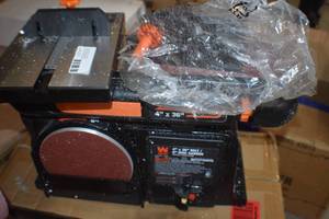 lot 71 image: WEN 6502T 4.3-Amp 4 x 36 in. Belt and 6 in. Disc Sander with Cast Iron Base