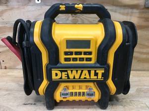 DeWalt Portable Power 2000 Peak Amp Jump Starter Model # DXAEPS14