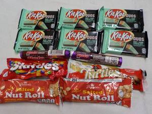 Kit Kat Duos, Rolos, Skittles, Turt...