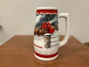 lot 36 image: 2010 Budweiser Holiday Stein