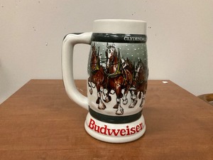 lot 38 image: 1983 50th Anniversary Clydesdal Budweiser Mug