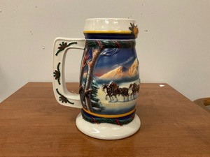 lot 39 image: 2000 Budweiser Holiday Stein