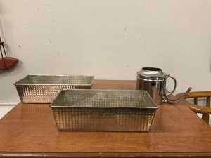lot 44 image: Vintage Baking Items