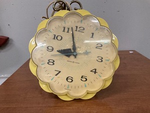 lot 50 image: General Electric Light Dial Clock