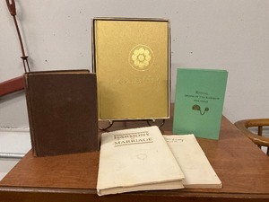 lot 51 image: Vintage book lot