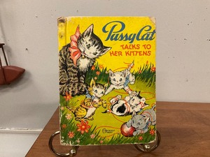 lot 59 image: Lot of 9 childrens books including vintage