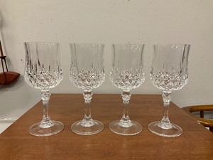 lot 74 image: 4 piece crystal stemware