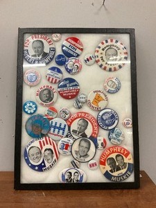 lot 9 image: Replica Political Button Set