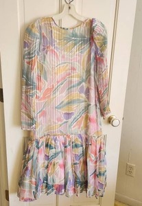 lot 173 image: Floral Pastel Dress Long Sleeve