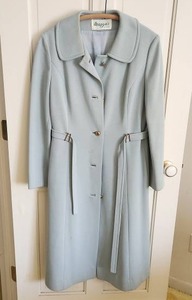 lot 187 image: Vintage Magpies Light Blue Coat