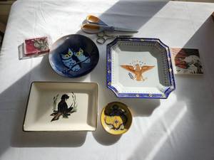 lot 219 image: Bird-Themed Collectibles Lot