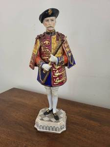 lot 233K image: Vintage Heraldic King of Arms Figurine