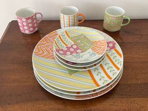 lot 80 image: Taste Setters East Plate & Mug Set