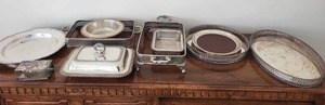 lot 120 image: Vintage Silver Plated Serving Set