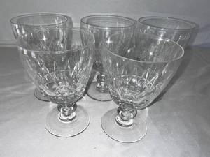 lot 124 image: Elegant Crystal Glass Goblet Set