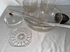 lot 131 image: Vintage Clear Plastic Serveware Set
