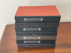 lot 265 image: Metropolitan Miniatures Art Book Set