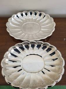 lot 202K image: Reed & Barton Silver Trays