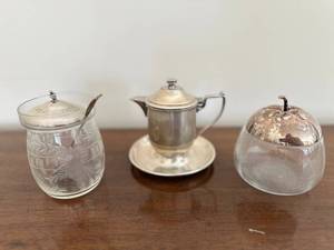 lot 71 image: Vintage Silver-Plated Tableware Set