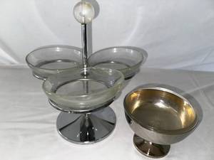 lot 130 image: Mid-Century Modern Condiment Dish and Silver Plated Bowl