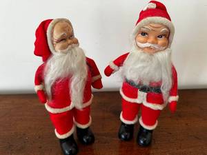 lot 381 image: Vintage Santa Claus Figures Pair