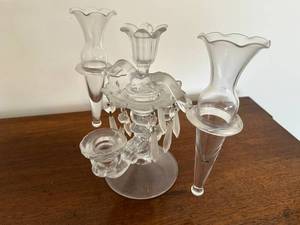 lot 390 image: Elegant Glass Epergne Centerpiece